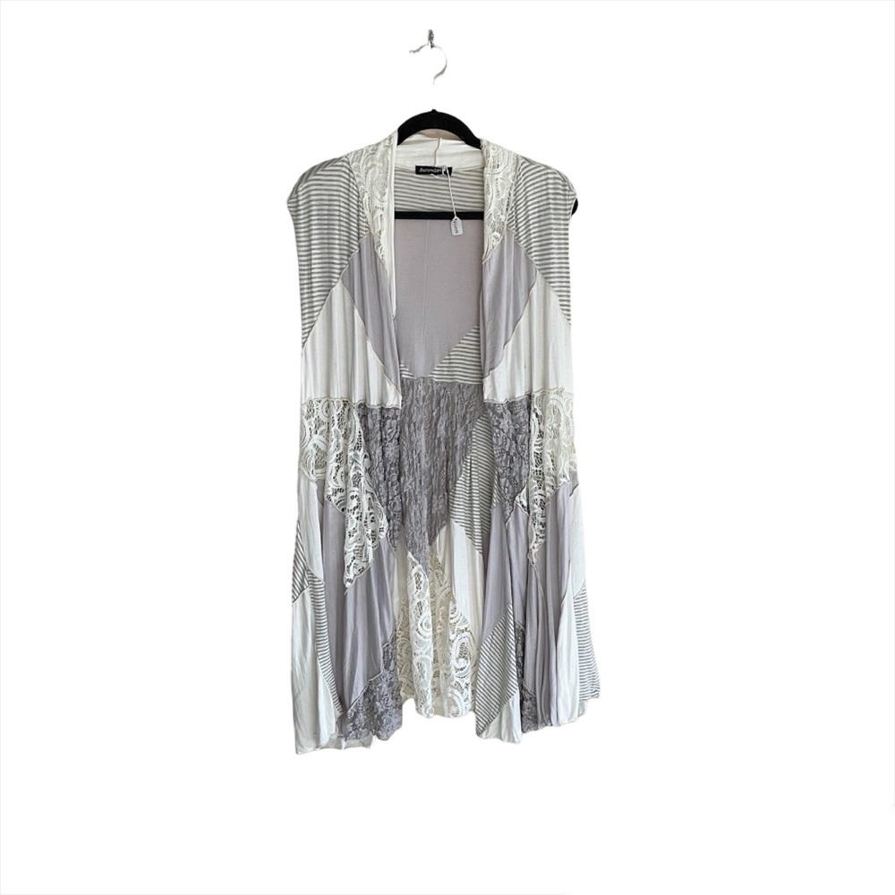 NWT Surrealist Lace Accent Striped Sleeveless Shawl Cardigan Size 2 White Grey